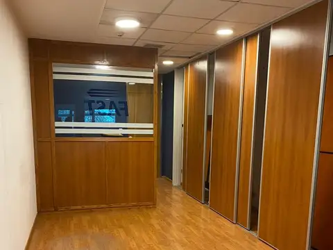 Oficina en Venta con 1 cochera