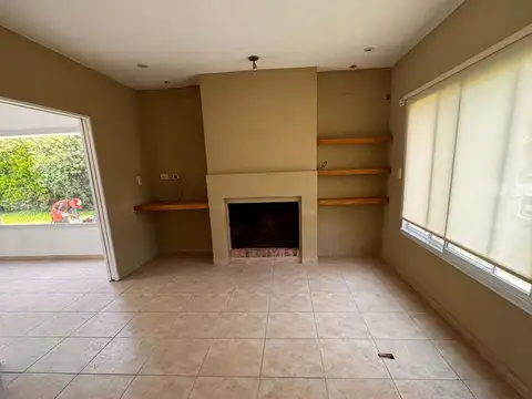 Casa en venta en Echeverria Del Lago