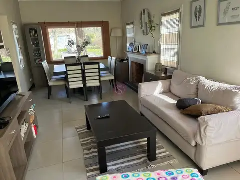 Casa en Venta con 1 cochera