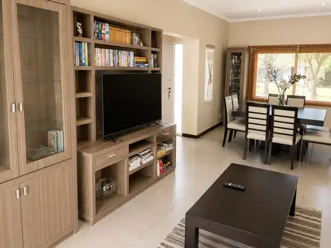 Casa en Venta en Pilar del Este - Los Jazmines, USD 260.000