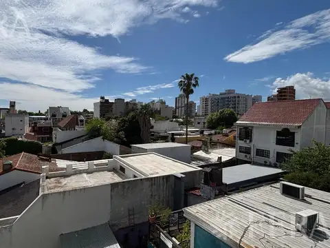 Alquiler de  departamento 2 ambientes con balcón en Wilde