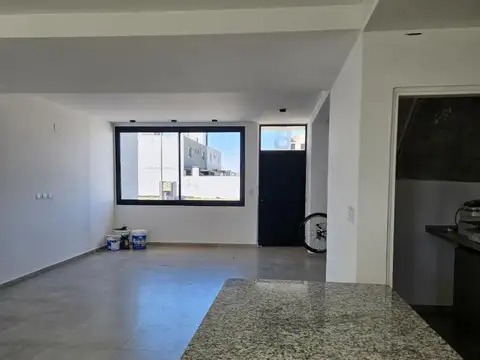 Depto Tipo Casa en Alquiler A Estrenar
