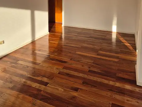 Departamento en Alquiler con 1 cocheras