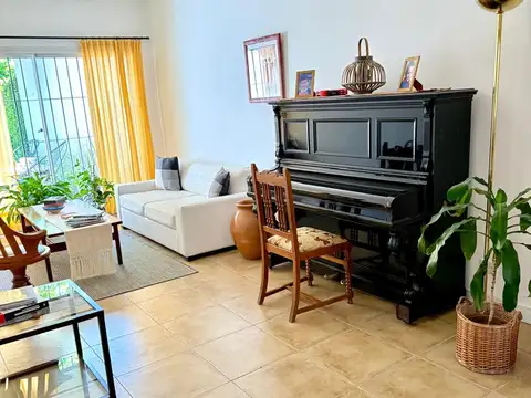 Casa en Venta con 1 cochera