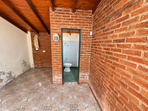 CASA QUINTA EN VENTA EN ESTEBAN ECHEVERRIA 3 AMB.