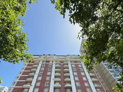 Buenos Aires 2100, Piso 8