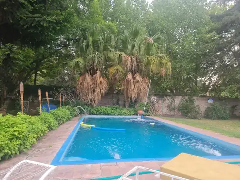 Casaquinta en Parque Alvear I