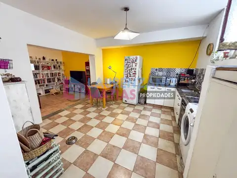 VENTA - PH 4 AMBIENTES CON TERRAZA PROPIA EN VILLA ORTUZAR