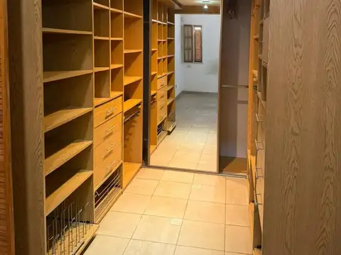 Depto Tipo Casa 5 ambientes con 1 baño