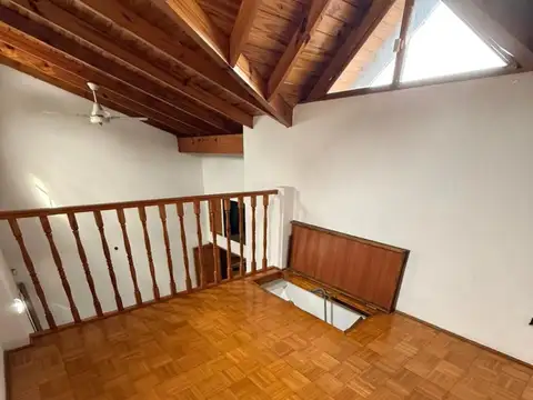 Depto Tipo Casa en Venta de 5 ambientes
