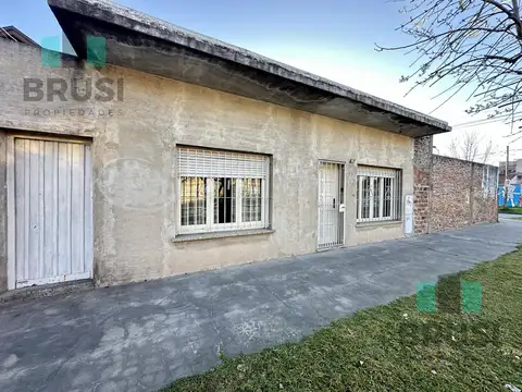 CASA 3 AMBIENTES CON COCHERA EN VENTA, TEMPERLEY, LOMAS DE ZAMORA