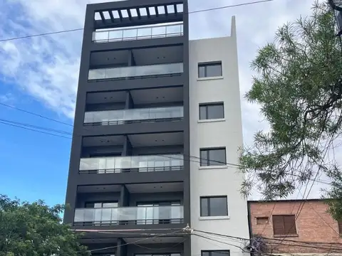 MODERNO MOAMBIENTE EN ALQUILER CON BALCON