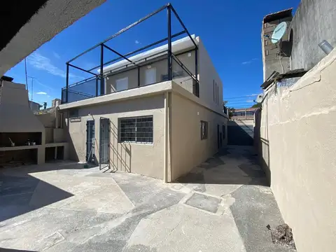 Alquiler casa tres dormitorios y cochera en Pando