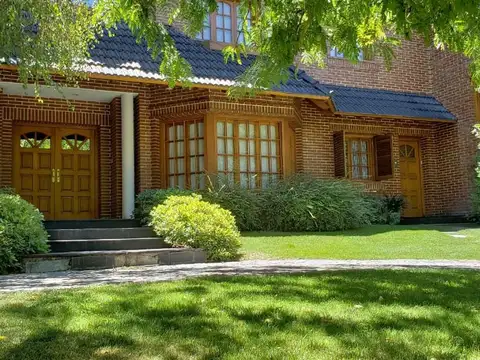 Casa en Alquiler de 4 dormitorios