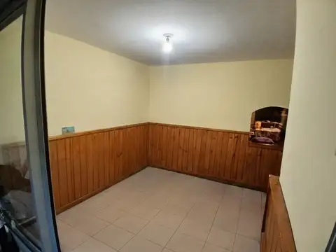 Casa 8 ambientes con 1 baño