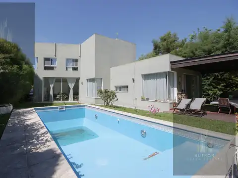 Casa en Venta de 4 ambientes / Barrio Buen Retiro - Pilar - Apto crédito / ACEPTA PERMUTA