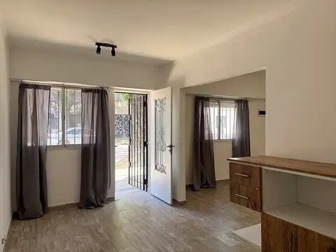 Depto Tipo Casa en Venta al Este