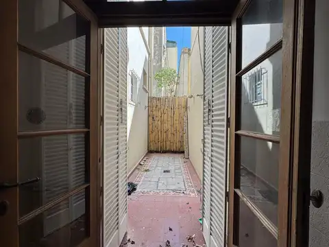 Local en Venta 98 años