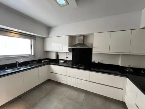 Departamento en Venta de 4 dormitorios