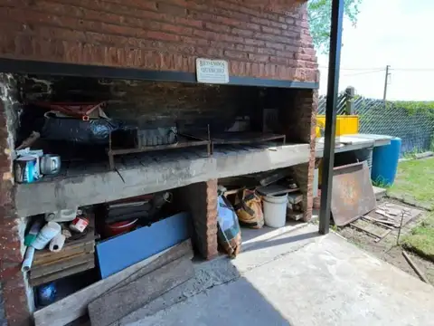 Casa 2 ambientes con 1 baño