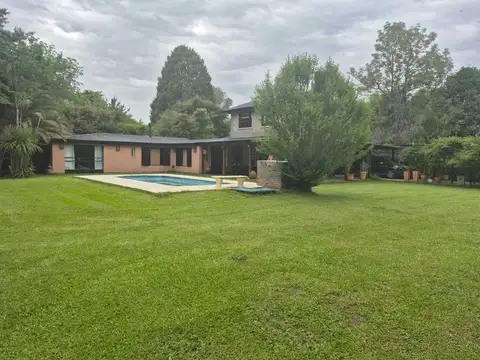 Casa en Venta con 1 cochera