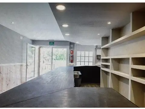 EXCELENTE LOCAL DE 240 MTS EN 2 PLANTAS DE  3X40 Y 3X40