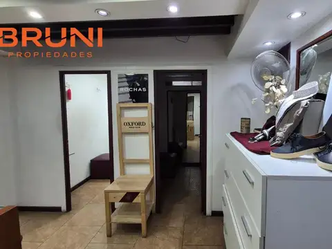 Local en Venta 60 años