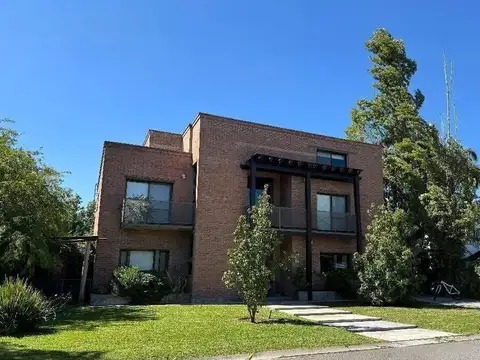 Casa  en Venta en Senderos 1, Pilar, G.B.A. Zona Norte