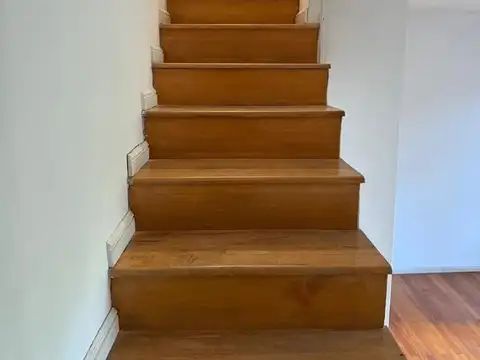 Depto Tipo Casa en Alquiler de 2 dormitorios