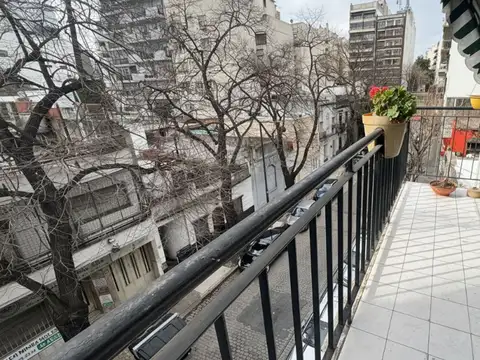 Depto Tipo Casa en Venta en Flores, USD 105.000