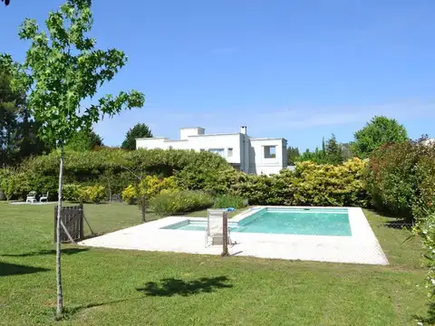Casa en Alquiler Temporal de 4 dormitorios