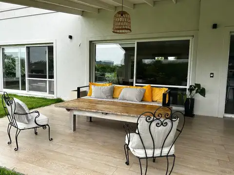 Casa en Alquiler Temporal A Estrenar
