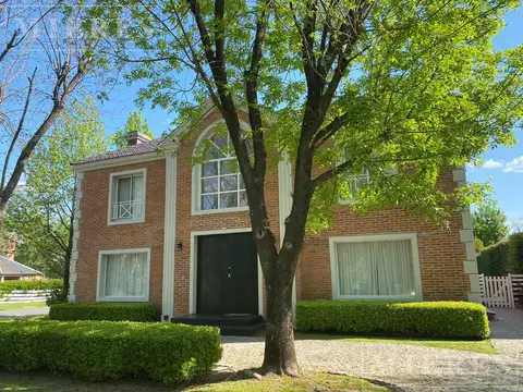 Excelente casa en alquiler temporario en Mayling Club de Campo