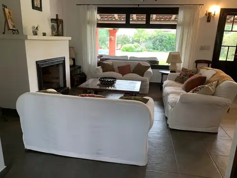 Casa en Alquiler en El Lucero, USD 2.000