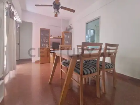 PJE. LAS TUNAS 11100, Piso 1