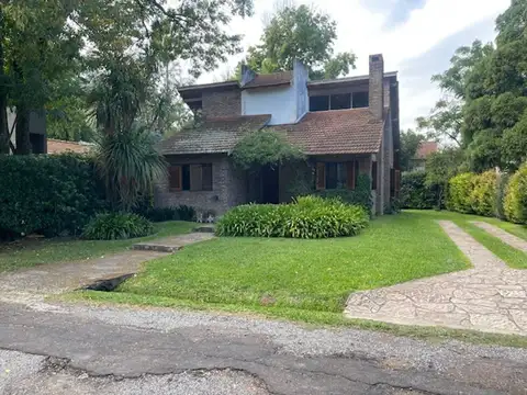 Venta casa Country Club Los Troncos  3 Ambientes