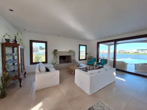 Casa en Alquiler de 3 dormitorios