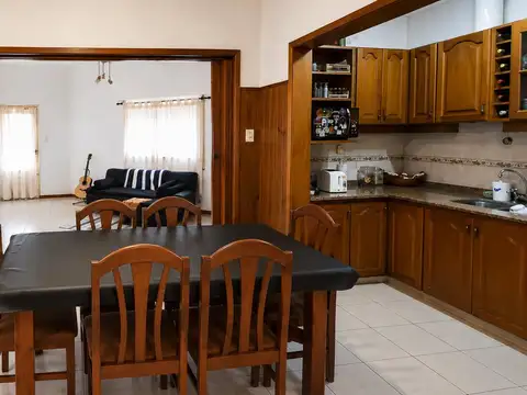 Oportunidad casa 3 dorm con quincho y cochera Belgrano Rosario