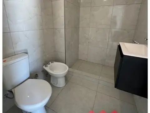 Departamento en Alquiler en Caseros, $ 680.000
