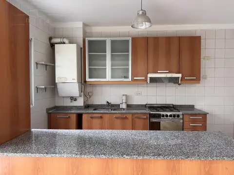 Departamento en Alquiler con 1 cocheras