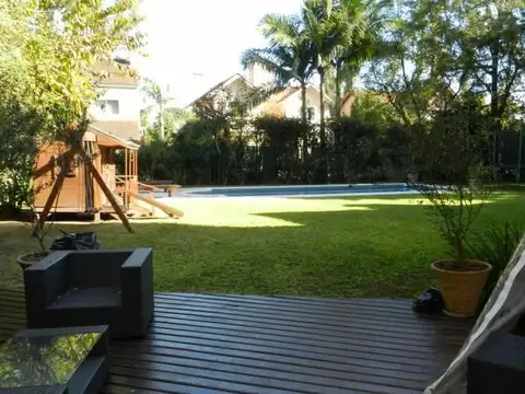 Exclusiva Casa c/detalles de Categoría - Los Angeles Village -  Ing. Maschwitz - Escobar