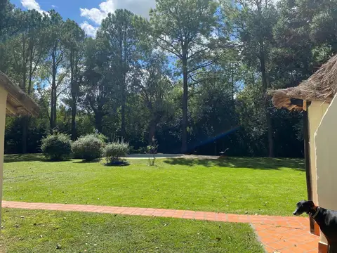 Casa en Venta con 3 cocheras
