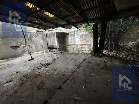 Casa en Venta con 4 cocheras