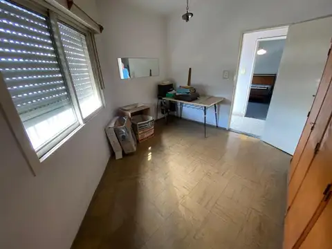 San Jose 1410 , Piso 1