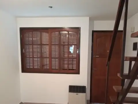 Depto Tipo Casa en Venta en Villa Luzuriaga, USD 62.000