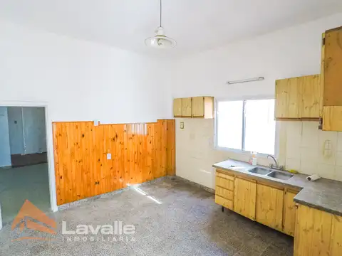 Casa 3 ambientes con 1 baño