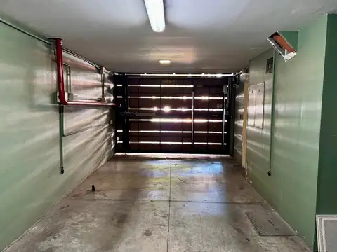Cochera en Venta con acceso Ascensor