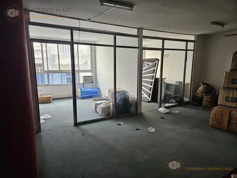 Importante semipiso de Oficina en zona Tribunales. En Alquiler o Venta