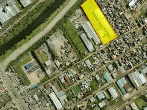 Galpon en Venta 35  mts Frente