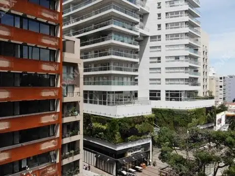 Av. del Libertador 2451, Olivos